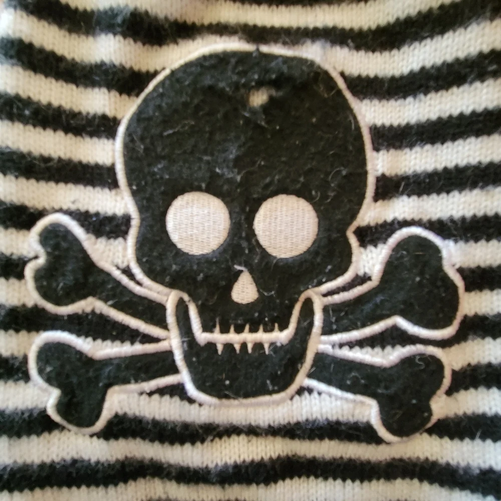 Vtg 2013 Black & White Striped Skull Pet Sweater by Simply Dog Halloween Costume